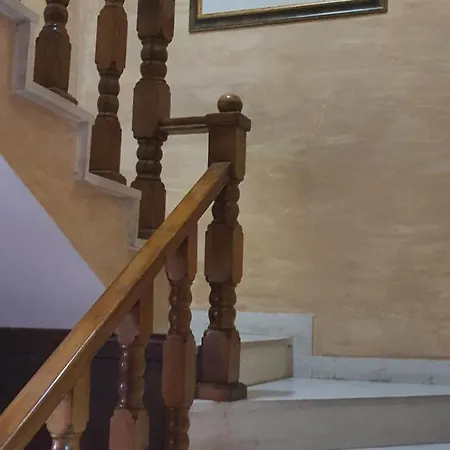 Anika Villa